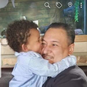 Meet your Posher, Flora